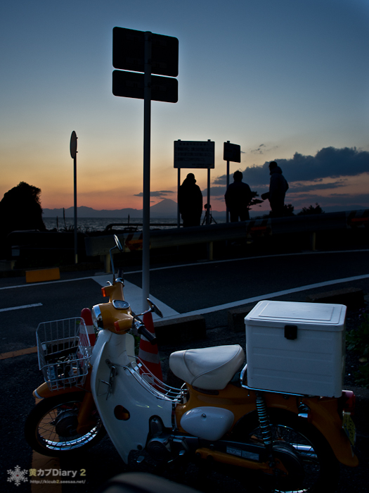 6_kaerutateishi.jpg